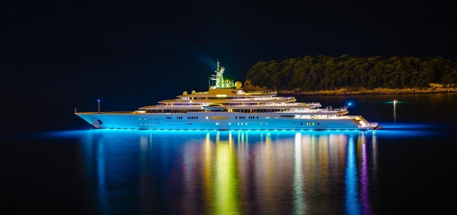World largest private yacht